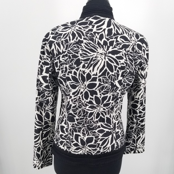 Chico's jacket size small/4 - Picture 2 of 4